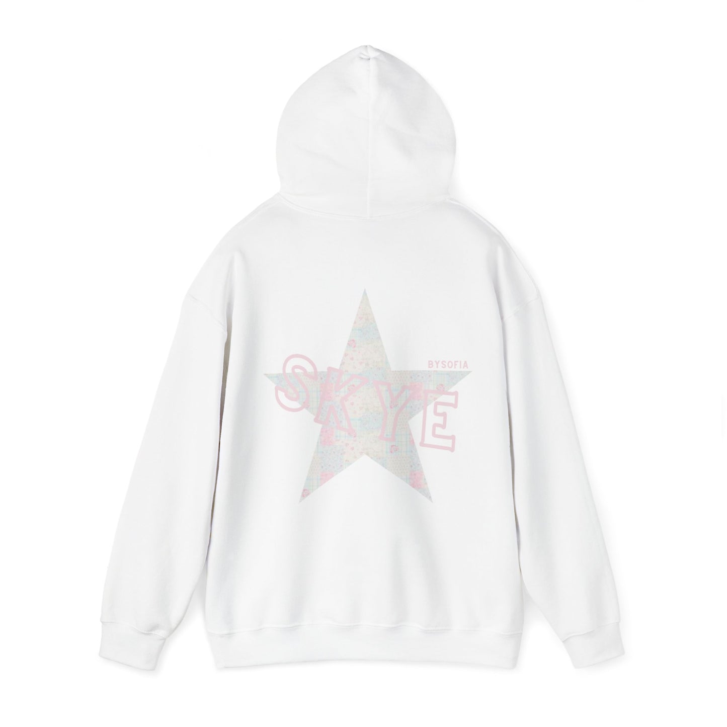 skyebysofia white crewneck with blue&pink star